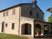 Rustici e casali in vendita di 320 m²