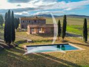 Rustici e casali in vendita di 320 m²