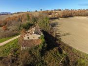 Rustici e casali in vendita di 320 m² in Strada Santa...