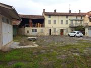 Rustici e casali in vendita di 320 m² in Via de reali