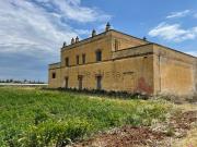 Rustici e casali in vendita di 325 m² in Contrada Stornara