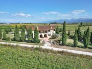 Rustici e casali in vendita di 325 m² in Via Argine Vecchio