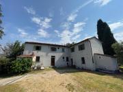 Rustici e casali in vendita di 328 m²