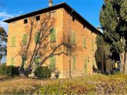 Rustici e casali in vendita di 330 m²