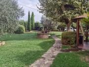 Rustici e casali in vendita di 330 m² in Via Italia