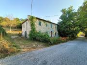 Rustici e casali in vendita di 330 m² in Via Piave