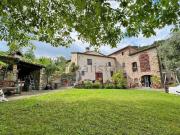 Rustici e casali in vendita di 332 m² in Via Roma