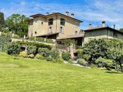 Rustici e casali in vendita di 334 m² in Località Monte...