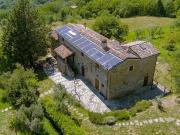 Rustici e casali in vendita di 340 m²