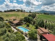 Rustici e casali in vendita di 340 m²