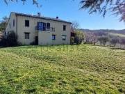 Rustici e casali in vendita di 340 m² in Strada...