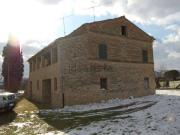 Rustici e casali in vendita di 350 m²