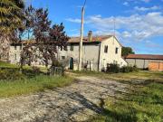 Rustici e casali in vendita di 350 m²