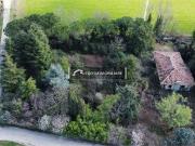 Rustici e casali in vendita di 350 m² in Via Adriano, 16