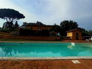 Rustici e casali in vendita di 350 m² in Via di Montechiaro