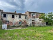 Rustici e casali in vendita di 350 m² in Via Luccio