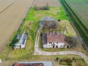 Rustici e casali in vendita di 350 m² in Via Lughese