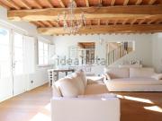 Rustici e casali in vendita di 350 m² in Via Milano, 12