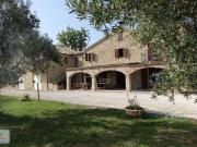 Rustici e casali in vendita di 360 m²