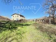 Rustici e casali in vendita di 360 m² in Via dei Calzolari