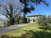 Rustici e casali in vendita di 360 m² in Via Gesso, 35