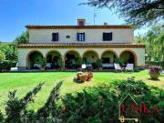 Rustici e casali in vendita di 360 m² in Via Madonna dei...