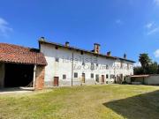 Rustici e casali in vendita di 362 m² in Via Vignale, 183