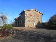 Rustici e casali in vendita di 374 m² in Via Case Sparse