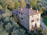Rustici e casali in vendita di 380 m²