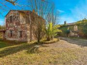 Rustici e casali in vendita di 380 m² in Via Croce Tani