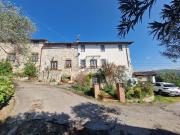 Rustici e casali in vendita di 380 m² in Via delle Scuole