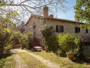 Rustici e casali in vendita di 385 m² in Strada della...