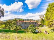 Rustici e casali in vendita di 389 m² in Strada Vicinale...