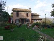 Rustici e casali in vendita di 390 m²