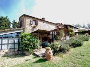 Rustici e casali in vendita di 390 m²