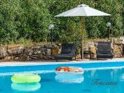 Rustici e casali in vendita di 390 m² in Località Periti