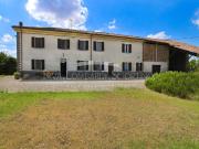 Rustici e casali in vendita di 390 m² in Strada Vicinale...