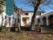 Rustici e casali in vendita di 390 m² in Via del Carota