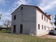 Rustici e casali in vendita di 390 m² in Via Tabano