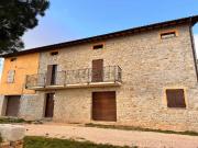 Rustici e casali in vendita di 391 m² in Località Pitino