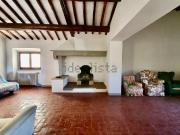 Rustici e casali in vendita di 393 m² in Via del Carota, 21