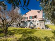 Rustici e casali in vendita di 396 m²