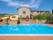 Rustici e casali in vendita di 400 m²