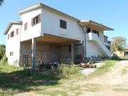 Rustici e casali in vendita di 400 m²