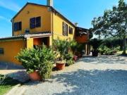 Rustici e casali in vendita di 400 m²