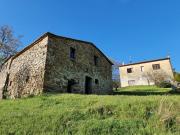 Rustici e casali in vendita di 400 m² in Piazza di Monte