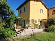 Rustici e casali in vendita di 400 m² in Strada del Casalino