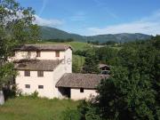 Rustici e casali in vendita di 400 m² in Strada Statale...