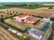 Rustici e casali in vendita di 400 m² in Via delle Sondraie