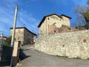 Rustici e casali in vendita di 400 m² in Via Giardini...